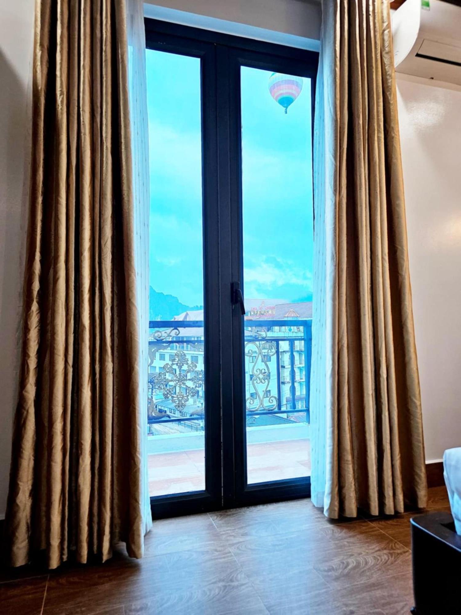 Sky Hotel Vang Vieng Buitenkant foto