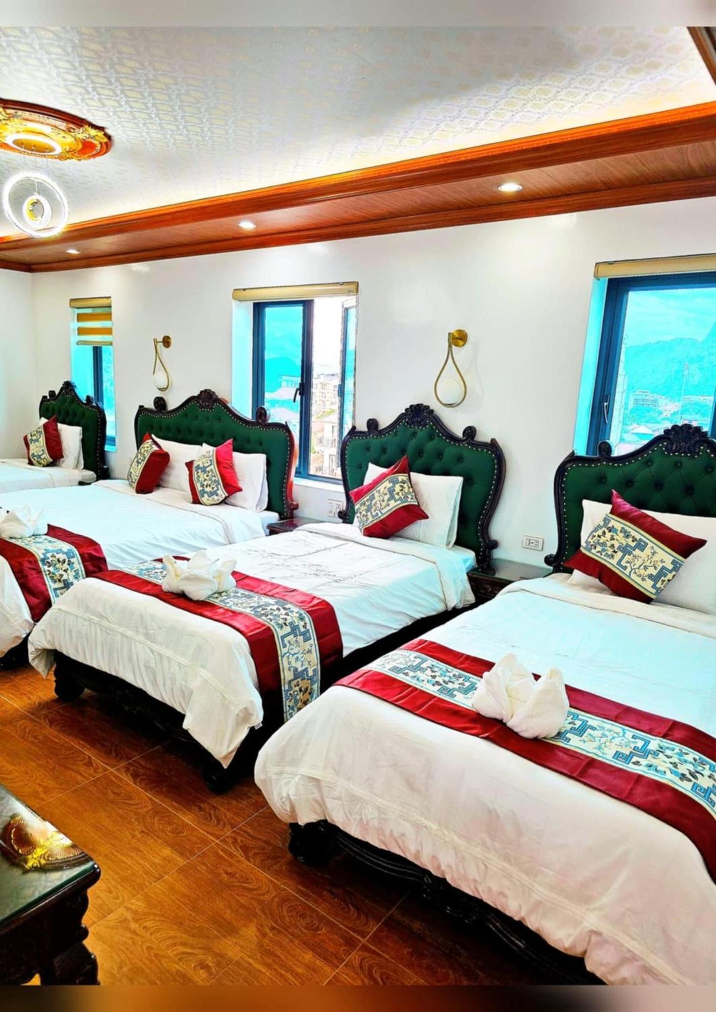 Sky Hotel Vang Vieng Buitenkant foto